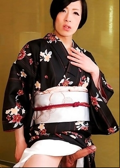 Renka returns today in tradional Japanese attire. This horny newhalf can't wait to lift up her kimono and give her fans an eye-popping view of th